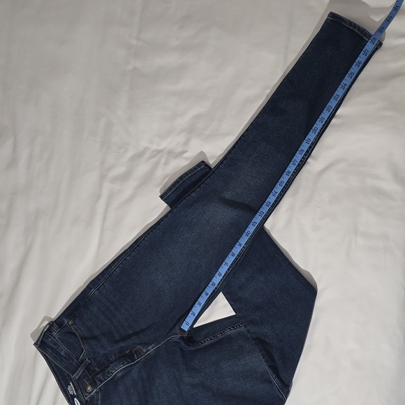 Old Navy Rockstar Super Skinny Extra High Rise Jeans - Picture 4 of 6